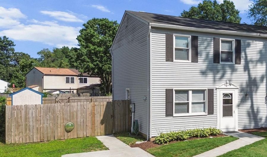 369 VOLLEY Ct, Arnold, MD 21012 - 3 Beds, 2 Bath