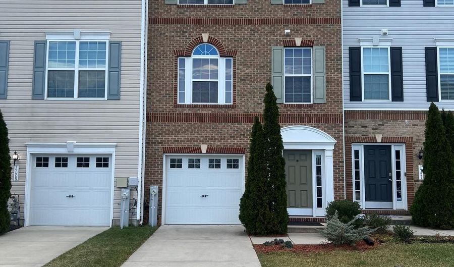 7723 TOWN VIEW Dr, Baltimore, MD 21222 - 3 Beds, 3 Bath