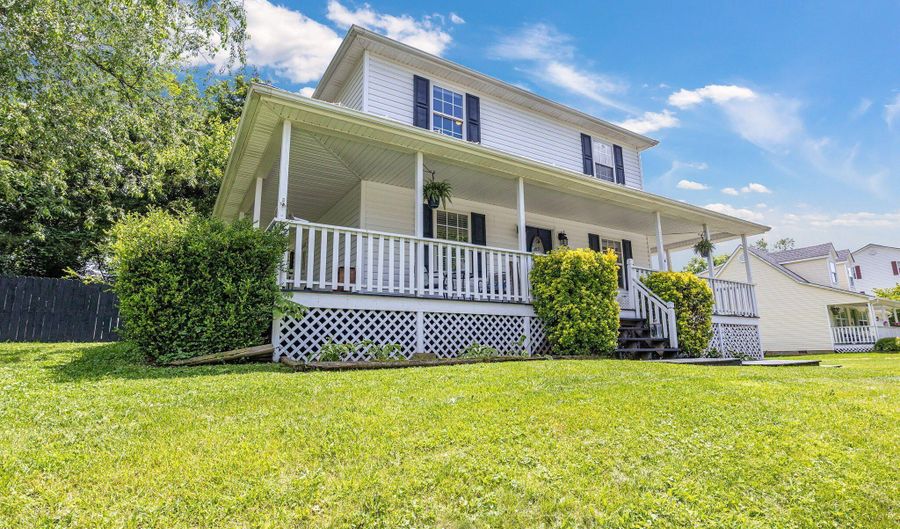208 Hallock Pl, Abingdon, VA 24210 - 3 Beds, 3 Bath