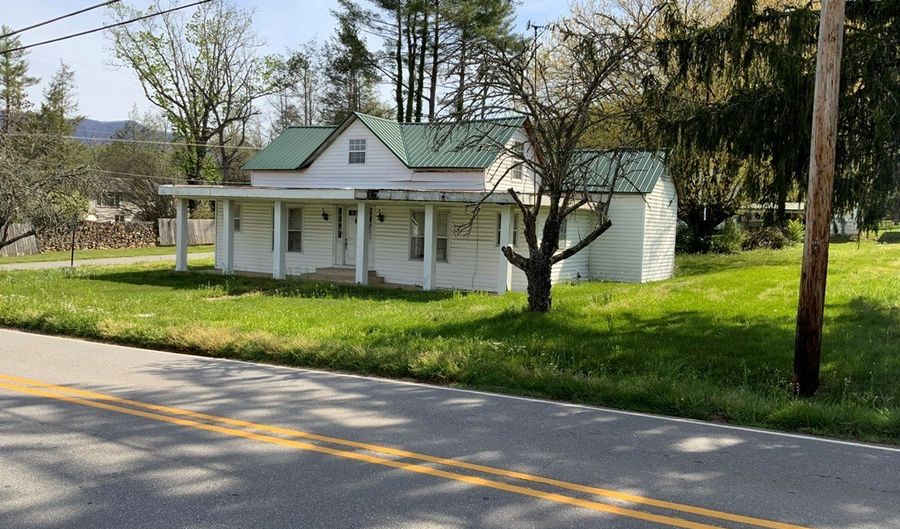 4 Boyd St, Andrews, NC 28901 - 2 Beds, 2 Bath