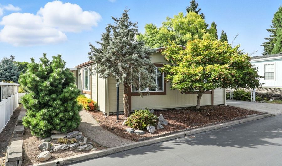 100 SW 195TH Ave 122, Beaverton, OR 97006 - 3 Beds, 2 Bath