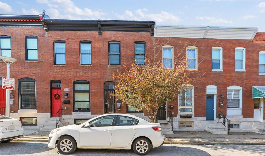 212 ROBINSON St S, Baltimore, MD 21224 - 3 Beds, 3 Bath