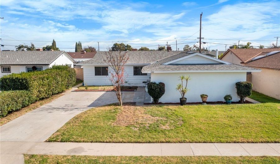 230 S Camellia, Anaheim, CA 92804 - 4 Beds, 2 Bath