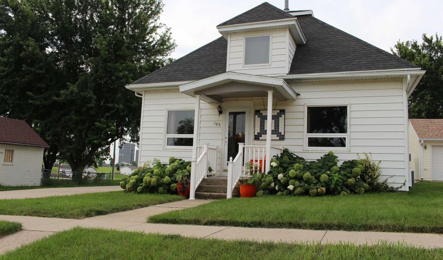 109 W Center St, Arcadia, IA 51430 - 2 Beds, 1 Bath