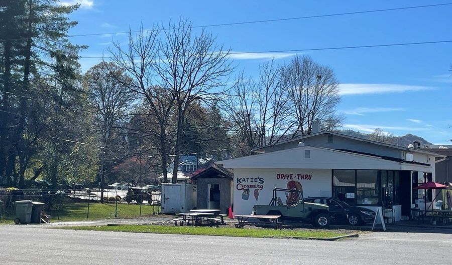 1130 Main Street / Oak, Andrews, NC 28901 - 0 Beds, 0 Bath