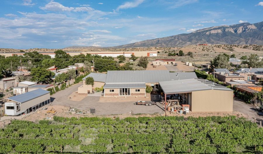 17 LLANITO Rd, Bernalillo, NM 87004 - 3 Beds, 3 Bath