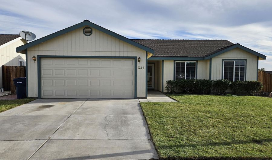 342 Garden Ln, Fernley, NV 89408 - 3 Beds, 2 Bath
