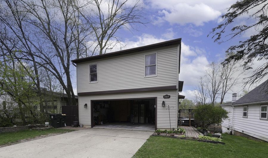 305 S Rosedale Ct, Round Lake, IL 60073 - 4 Beds, 2 Bath