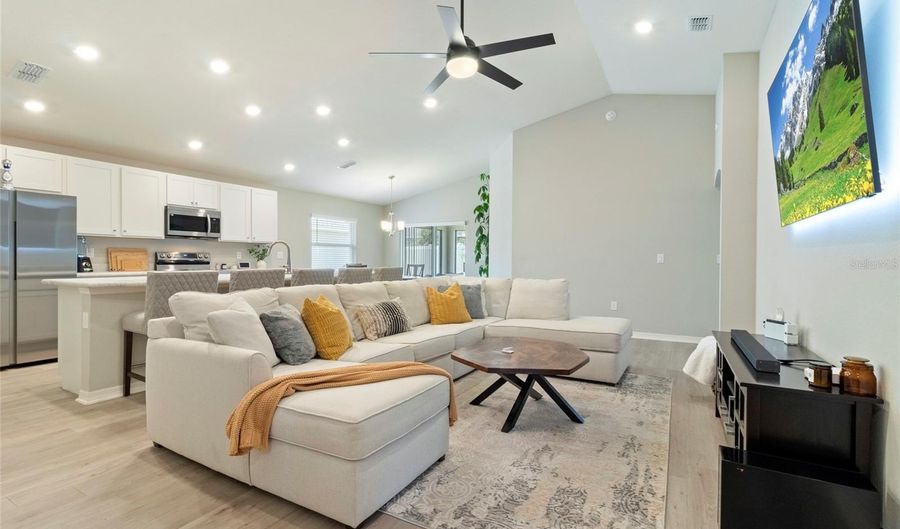 1204 MEZZAVALLE Way, Auburndale, FL 33823 - 4 Beds, 2 Bath