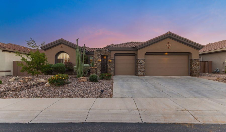 40806 N LYTHAM Ct, Anthem, AZ 85086 - 4 Beds, 3 Bath