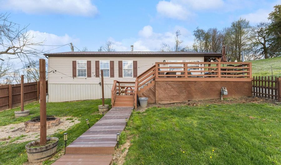 19404 High St, Adelphi, OH 43101 - 2 Beds, 1 Bath