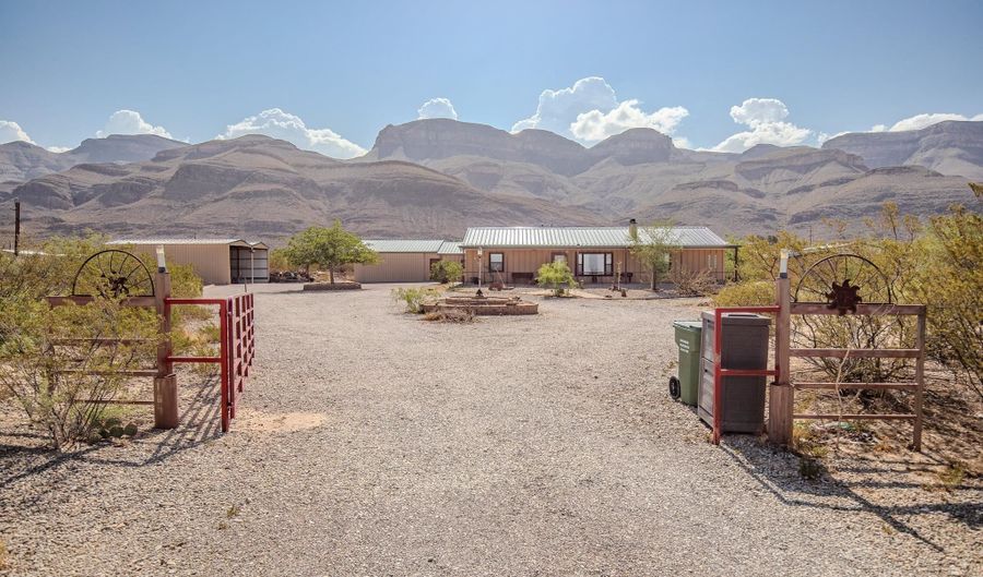 163 Old El Paso Hwy, Alamogordo, NM 88310 - 3 Beds, 3 Bath