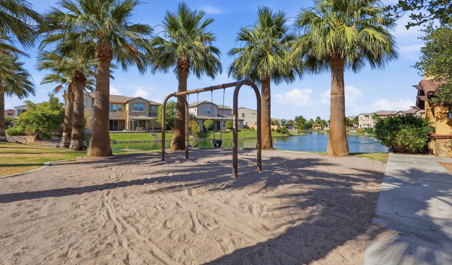 945 W YELLOWSTONE Way, Chandler, AZ 85248 - 4 Beds, 3 Bath