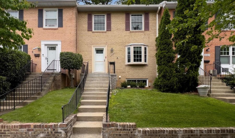 4727 EXETER St, Annandale, VA 22003 - 3 Beds, 4 Bath