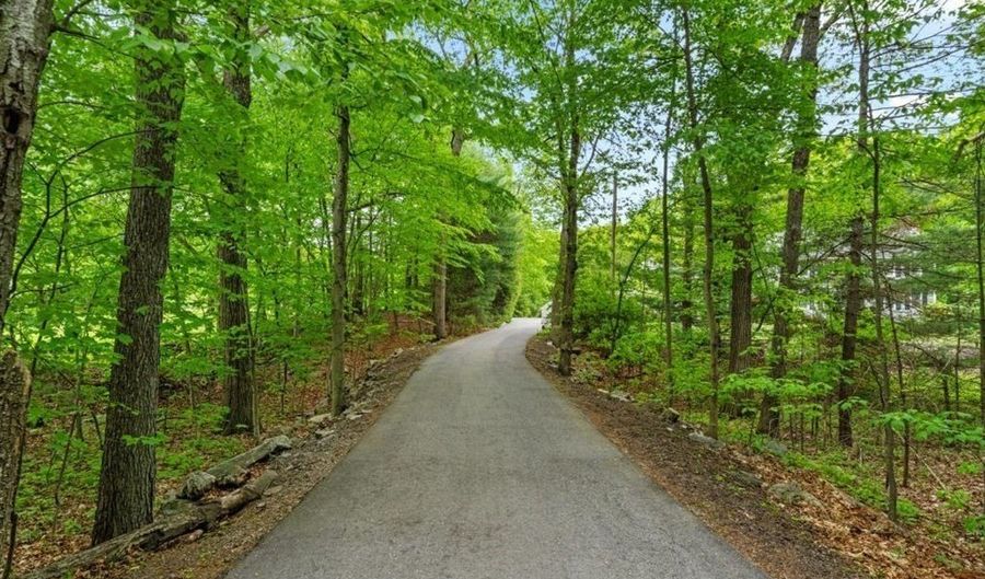 157 Harvard Rd, Bolton, MA 01740 - 4 Beds, 3 Bath