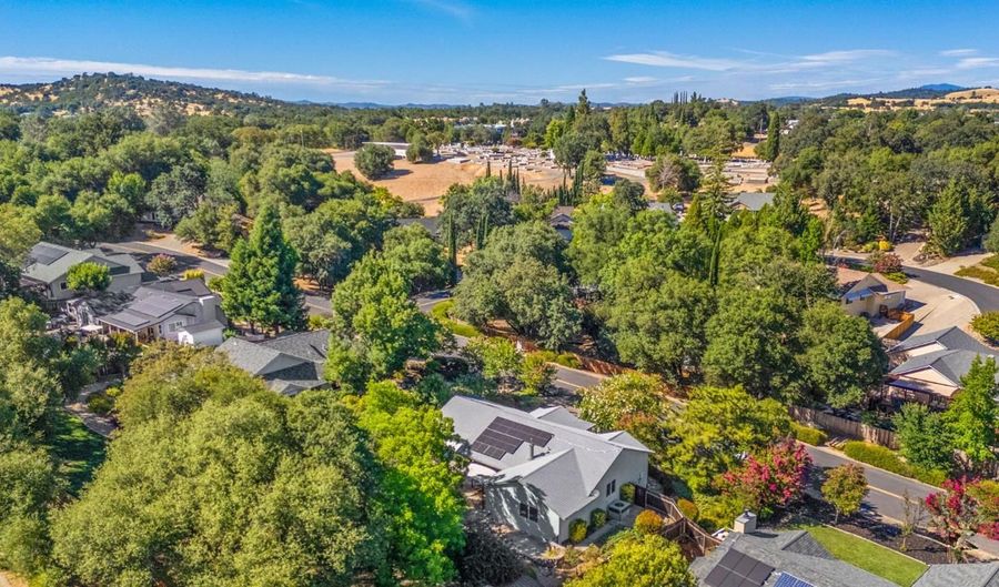 260 Acorn Dr, Angels Camp, CA 95222 - 3 Beds, 2 Bath