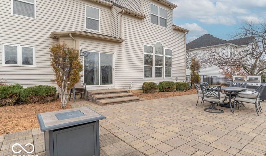 7847 Cross Crk, Avon, IN 46123 - 4 Beds, 4 Bath