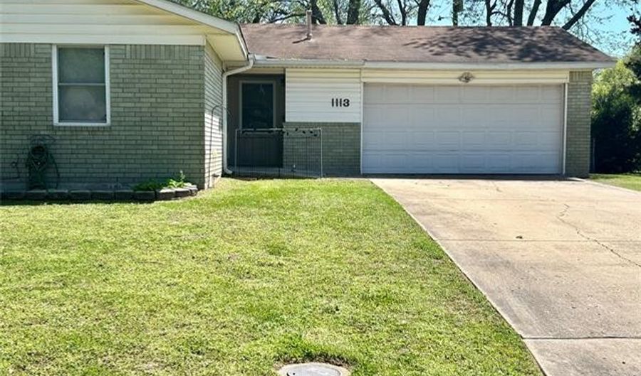 1113 W Will Rogers Ct, Claremore, OK 74017 - 3 Beds, 1 Bath