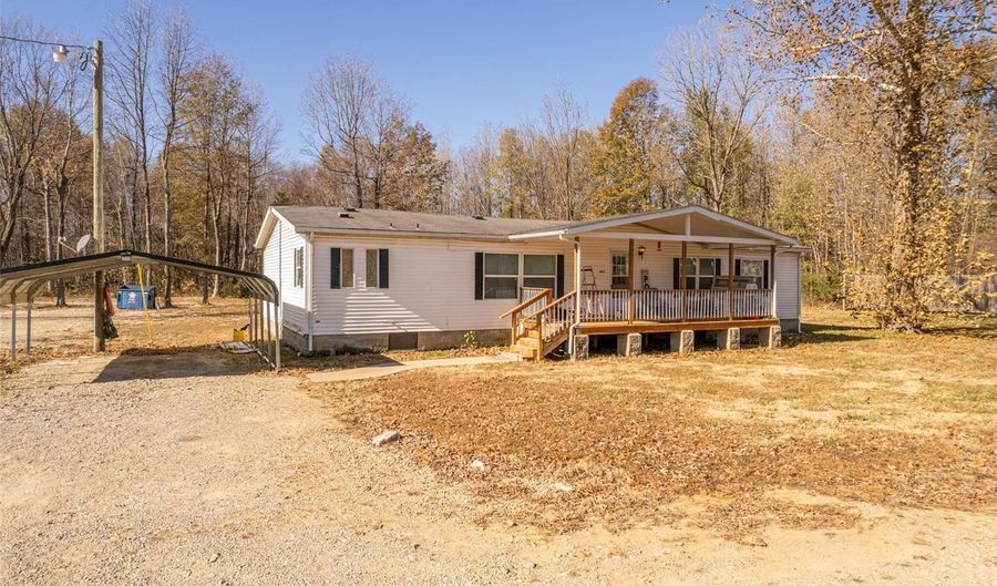 897 County Road 605, Poplar Bluff, MO 63901 - 3 Beds, 2 Bath