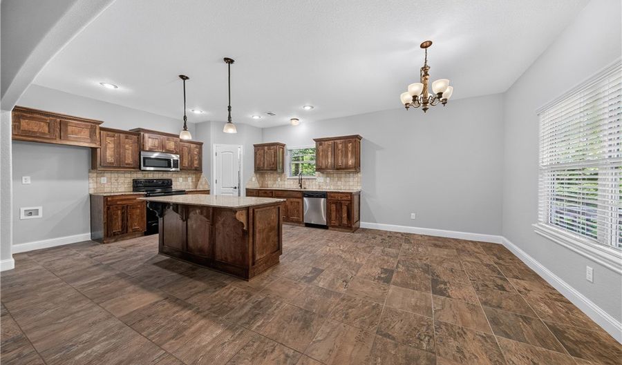 9 Monmouth Dr, Bella Vista, AR 72714 - 3 Beds, 2 Bath
