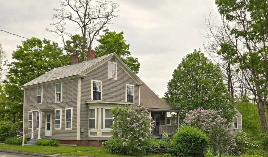 94 Main St, Putney, VT 05346 - 7 Beds, 4 Bath