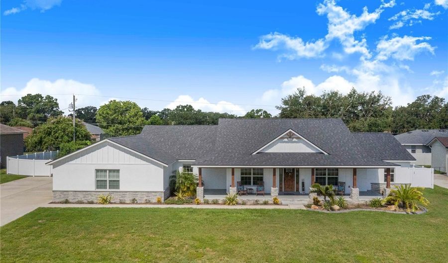 2812 MURCOTT St, Auburndale, FL 33823 - 6 Beds, 3 Bath