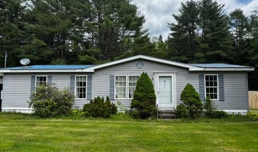 21 Brighton Rd, Athens, ME 04912 - 3 Beds, 2 Bath