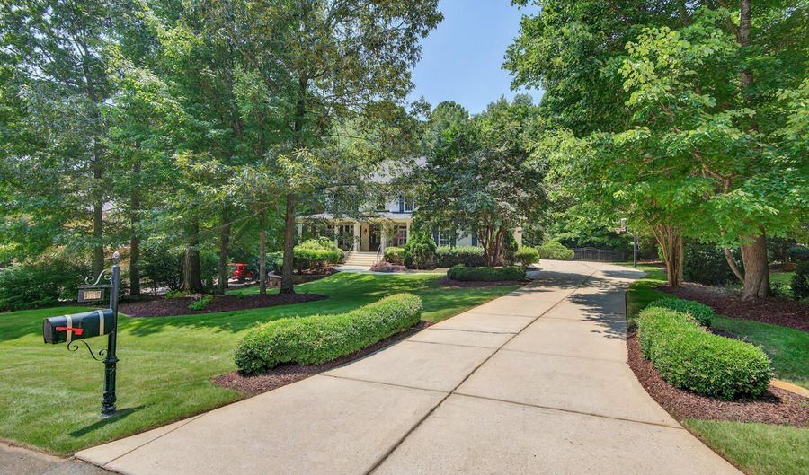 3748 Knollcreek Dr, Apex, NC 27539 - 6 Beds, 5 Bath
