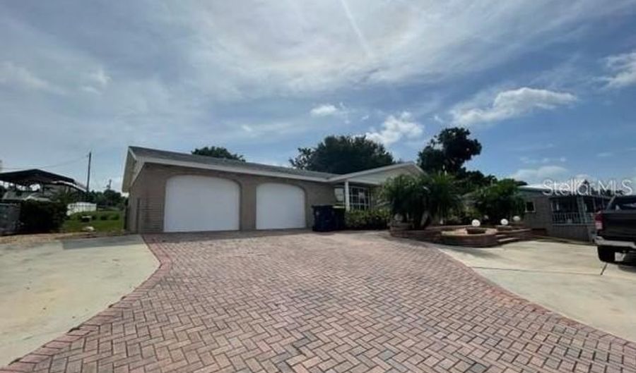 1326 LAKE ARIANA Blvd, Auburndale, FL 33823 - 3 Beds, 2 Bath