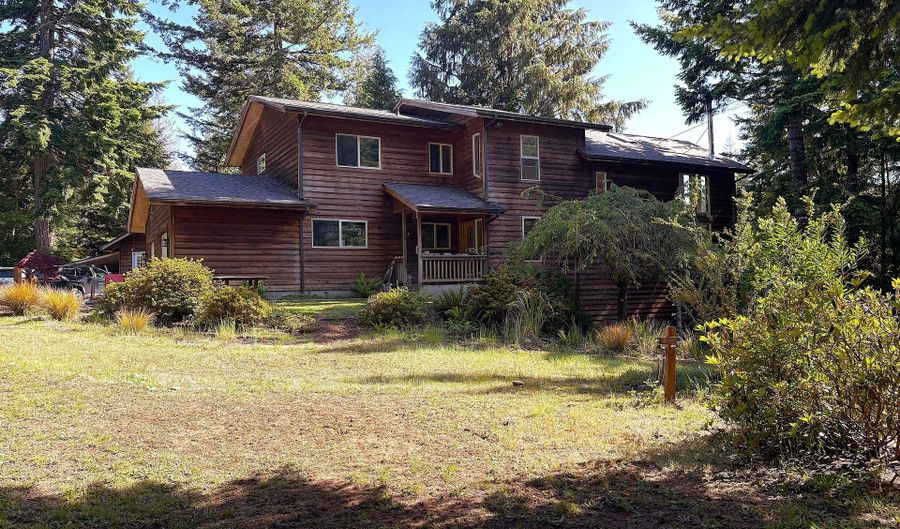 88600 TROUT POND Ln, Bandon, OR 97411 - 3 Beds, 3 Bath