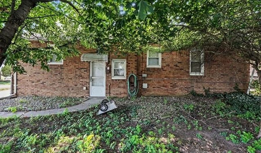 6350 Robinson Ave, Allen Park, MI 48101 - 2 Beds, 1 Bath