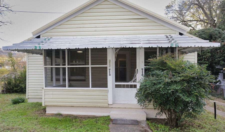 324 E 3RD St, Anniston, AL 36207 - 2 Beds, 1 Bath