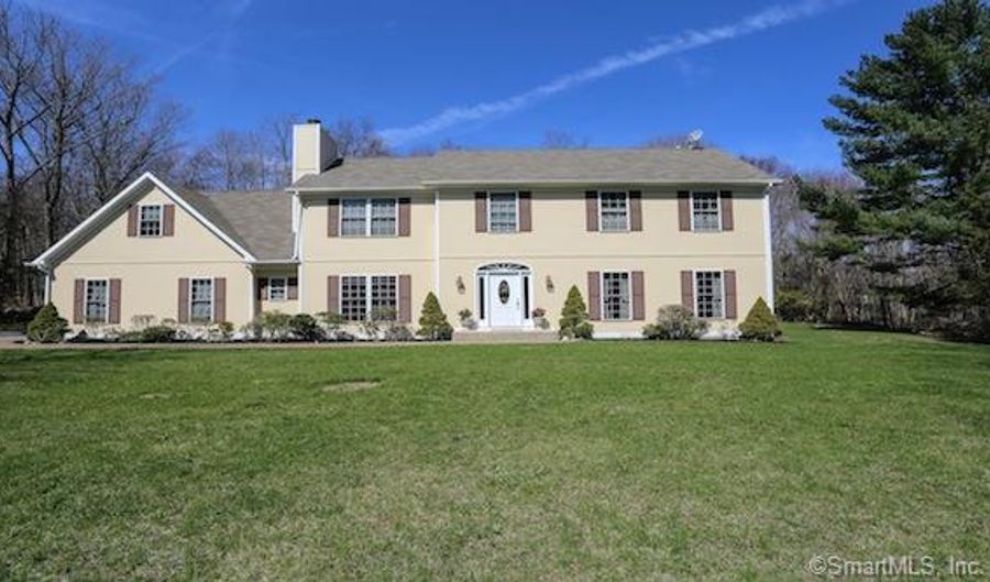 1 Lindencrest Dr, Danbury, CT 06811 - 3 Beds, 3 Bath