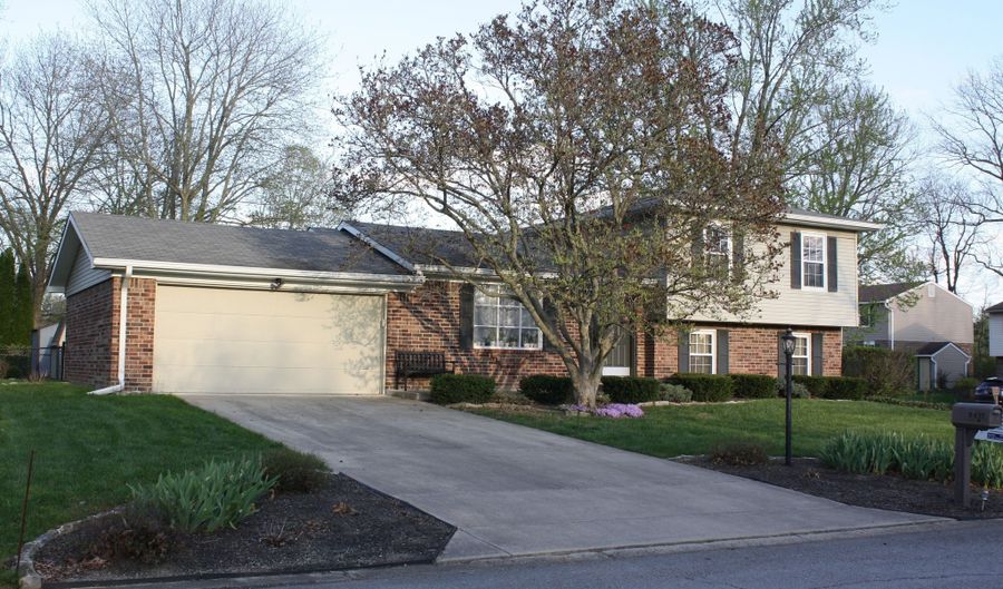 8437 Lockwood Ln, Indianapolis, IN 46217 - 4 Beds, 2 Bath
