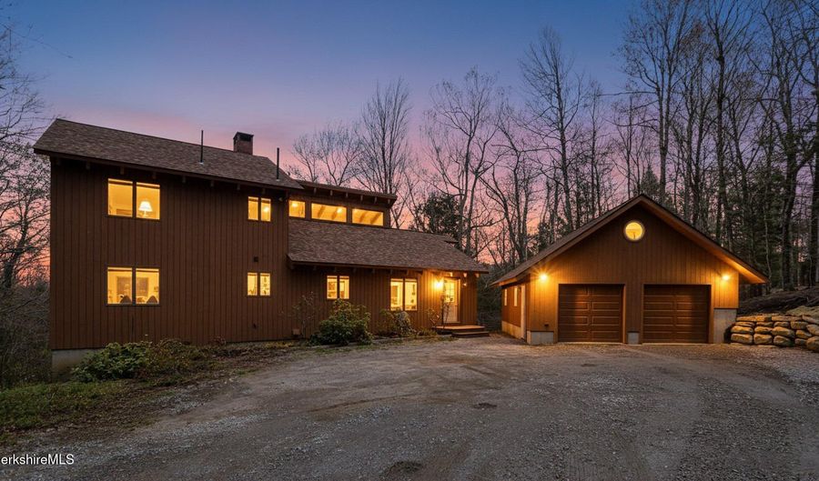 121 Hiawatha Rd, Becket, MA 01223 - 5 Beds, 3 Bath