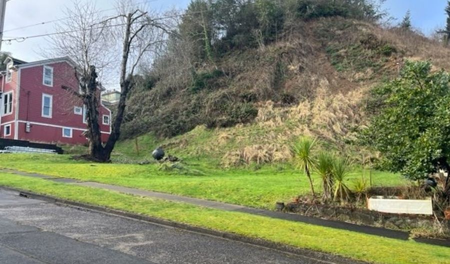 451 6th St, Astoria, OR 97103 - 0 Beds, 0 Bath