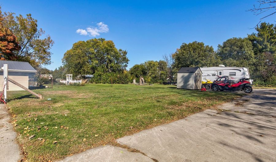 705 17th Ave SW, Altoona, IA 50009 - 3 Beds, 2 Bath