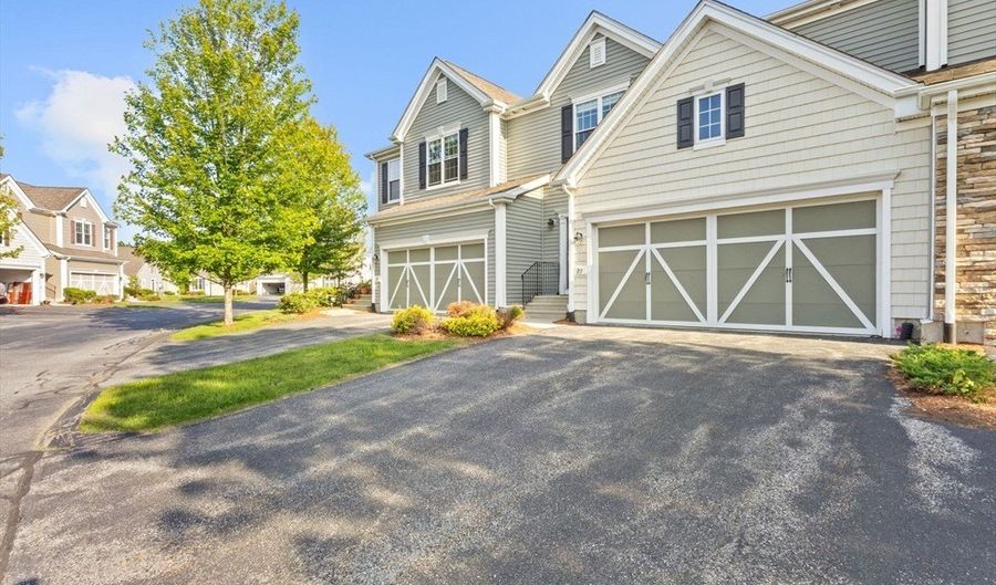 71 Kendall Ct 71, Bedford, MA 01730 - 2 Beds, 3 Bath