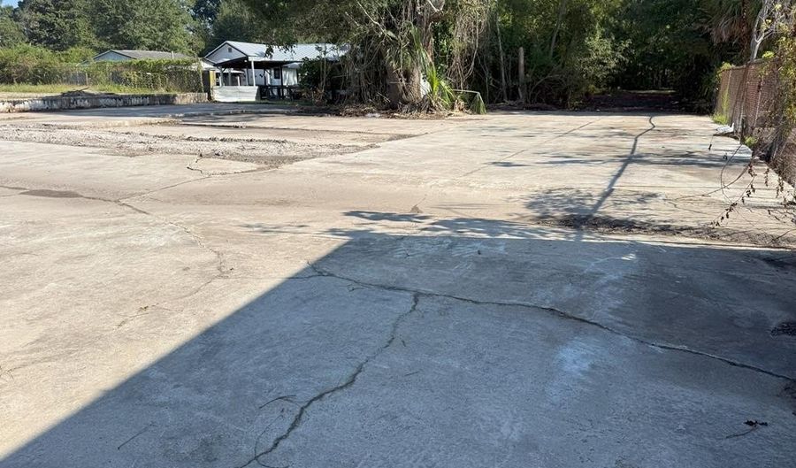 464 W Parker St, Baxley, GA 31513 - 0 Beds, 0 Bath