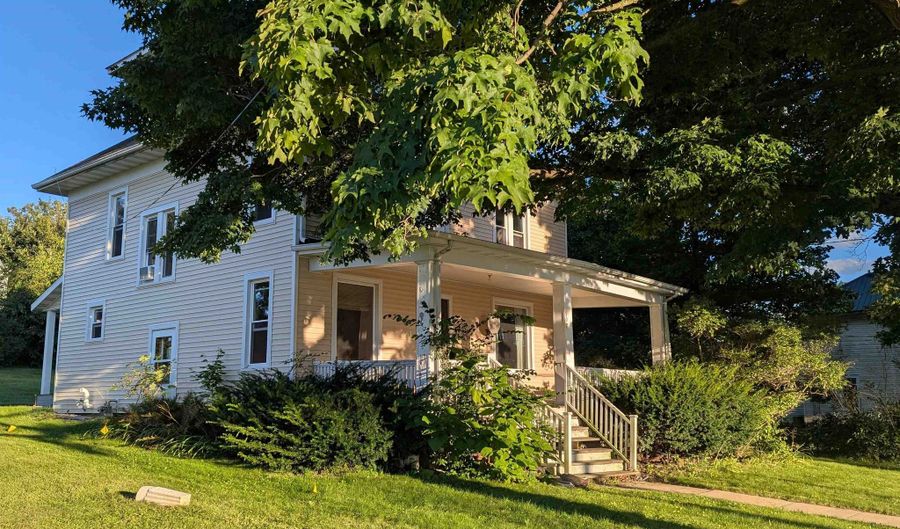 507 N State St, Argyle, WI 53504 - 4 Beds, 1 Bath