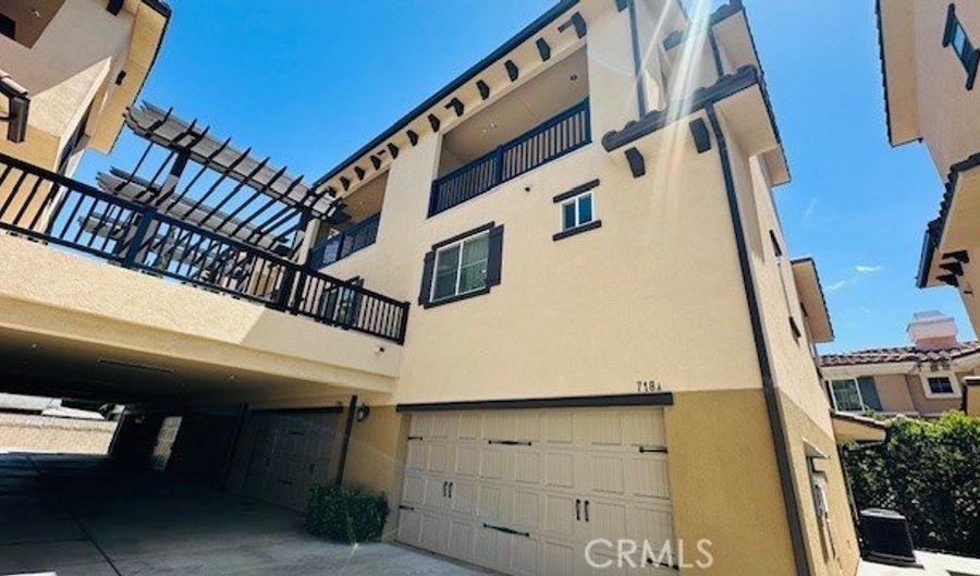 718 N Atlantic Blvd A, Alhambra, CA 91801 - 2 Beds, 3 Bath