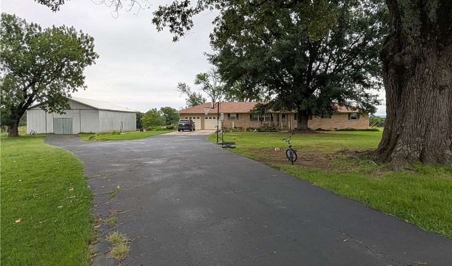 200 Kibler Hwy, Alma, AR 72921 - 3 Beds, 2 Bath