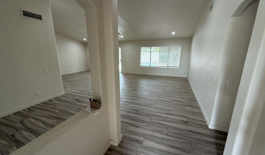 1332 N BOGLE Ave, Chandler, AZ 85225 - 3 Beds, 2 Bath
