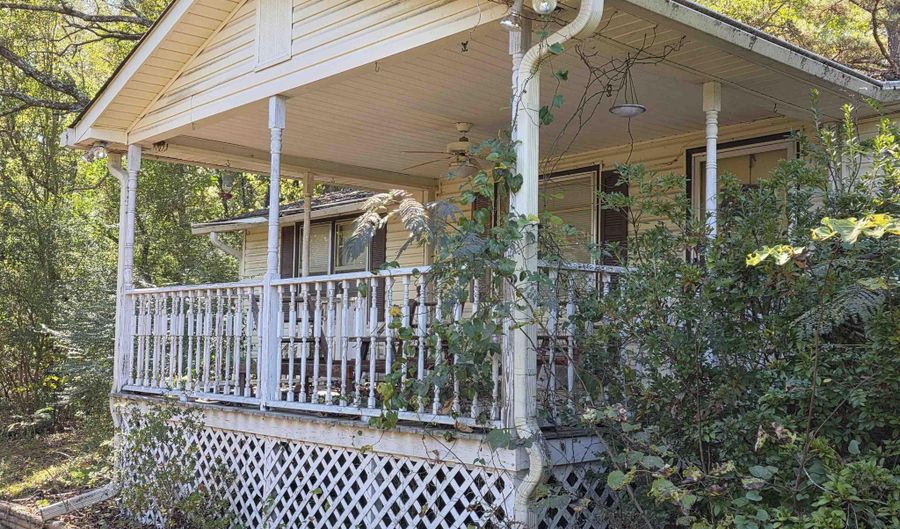 4230 BYNUM LEATHERWOOD Rd, Anniston, AL 36201 - 2 Beds, 2 Bath