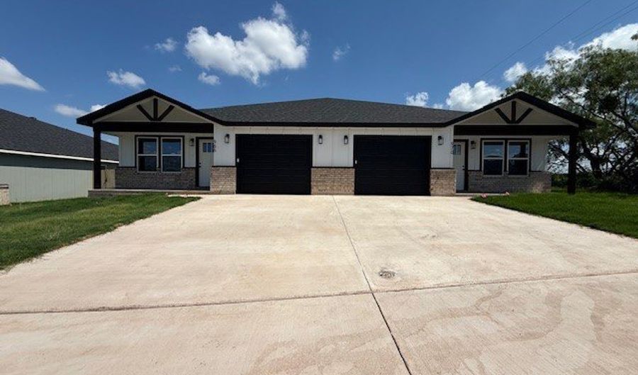 966 Minda St, Abilene, TX 79602 - 3 Beds, 2 Bath