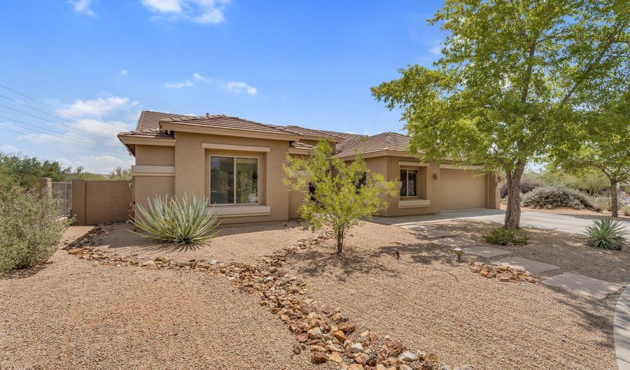 5544 E Dusty Wren Dr, Cave Creek, AZ 85331 - 4 Beds, 3 Bath