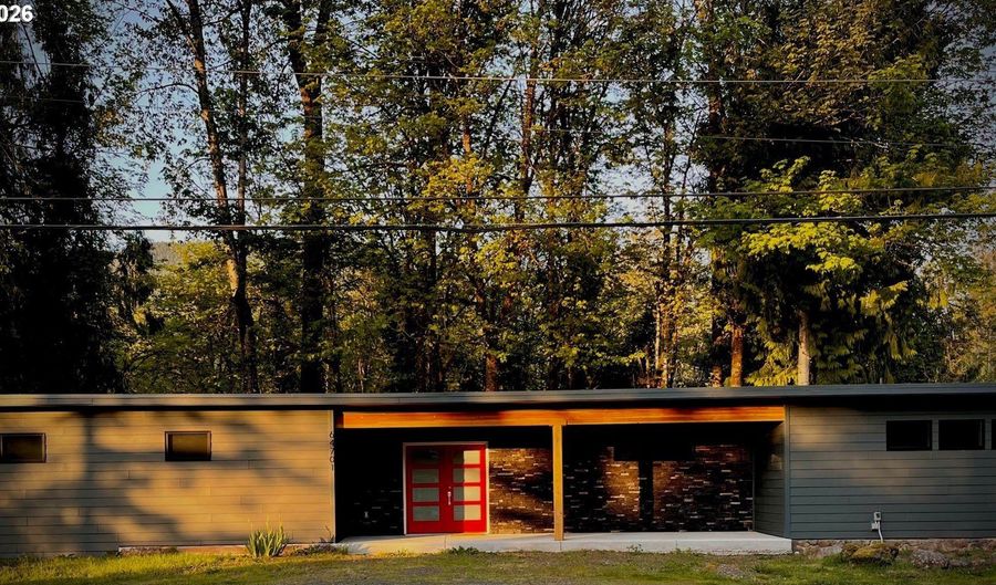 64701 E BRIGHTWOOD LOOP Rd, Brightwood, OR 97011 - 3 Beds, 2 Bath