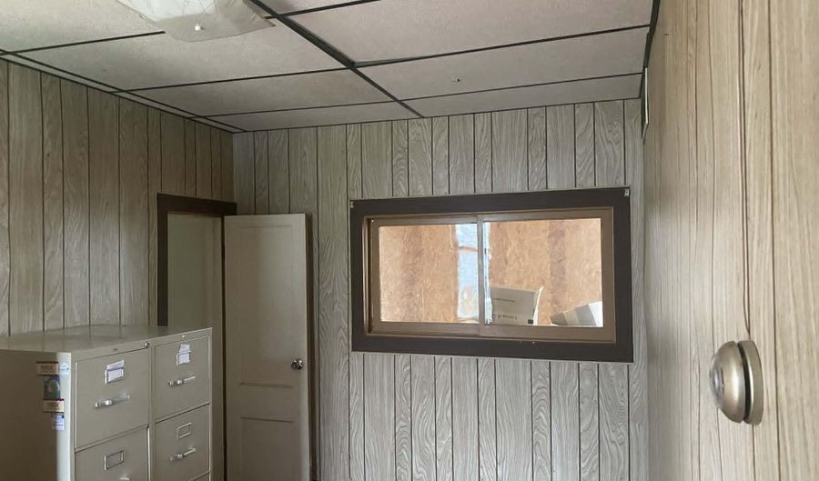 925 929 S 2nd Ave, Alpena, MI 49707 - 2 Beds, 1 Bath