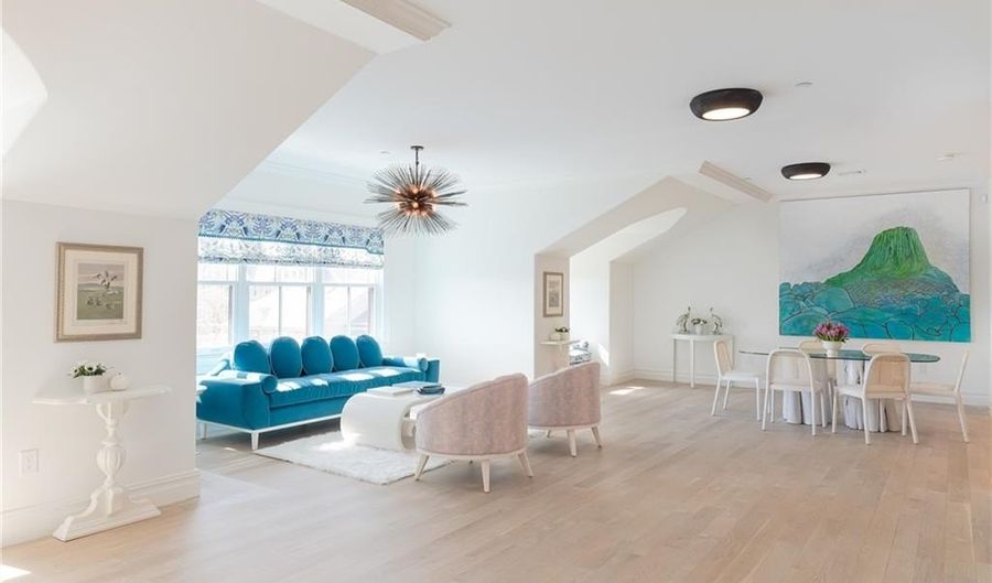78 Rhode Island Ave 8, Newport, RI 02840 - 2 Beds, 3 Bath