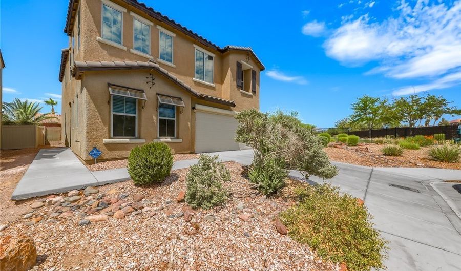 2704 Kona Crest Ave, Henderson, NV 89052 - 4 Beds, 3 Bath